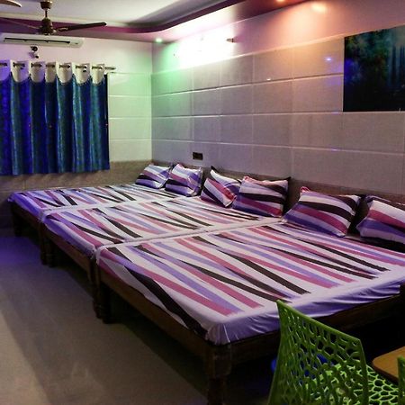 Sri Priya Lodge Dharmapuri Εξωτερικό φωτογραφία